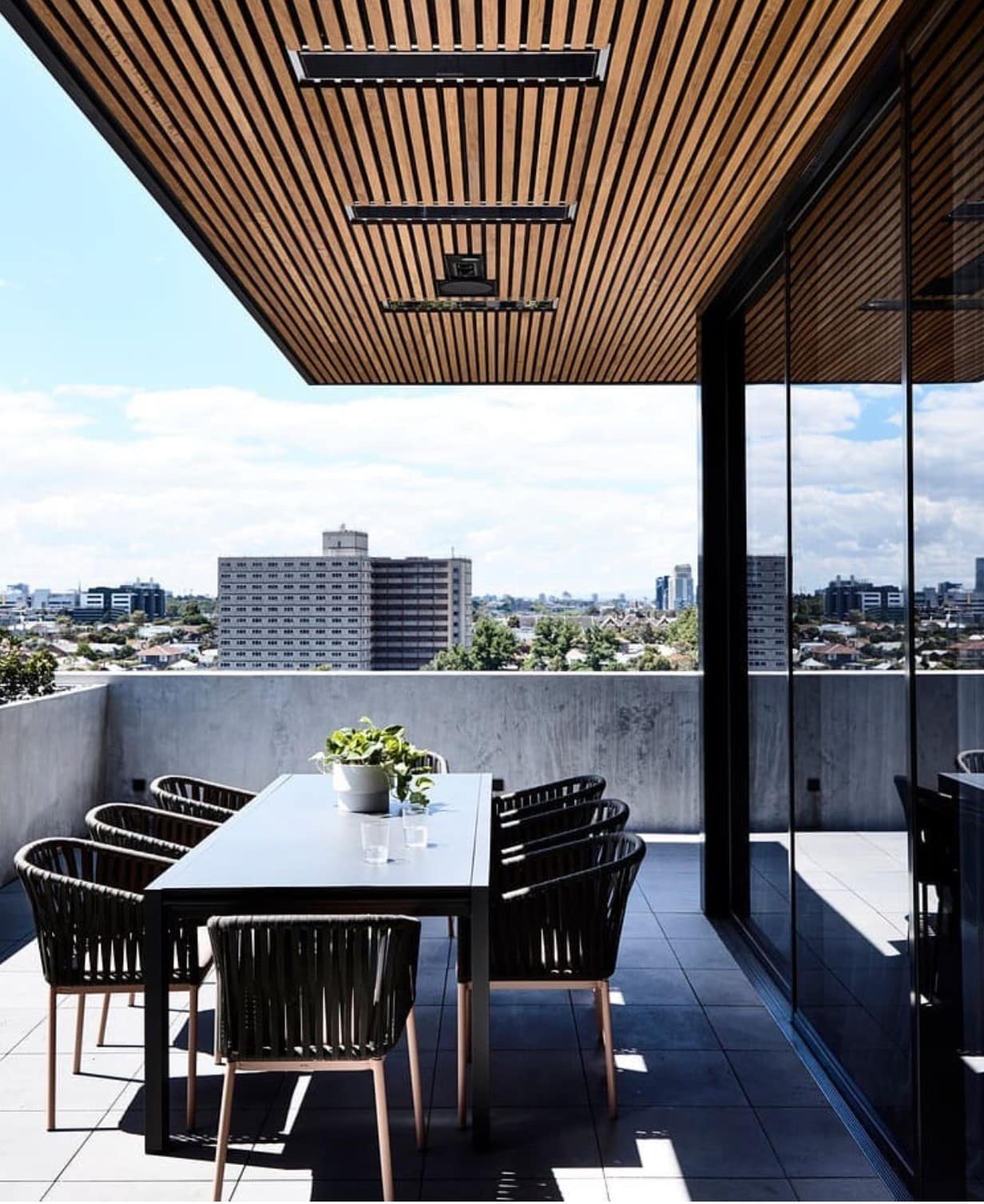 Platinum Electric Black – Residential – Australia Melbourne